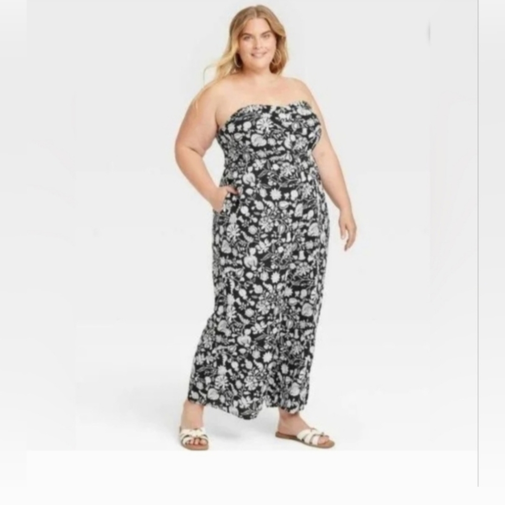 Lightweight and Breezy Black‎ & White Floral Wide-Leg Jumpsuit
